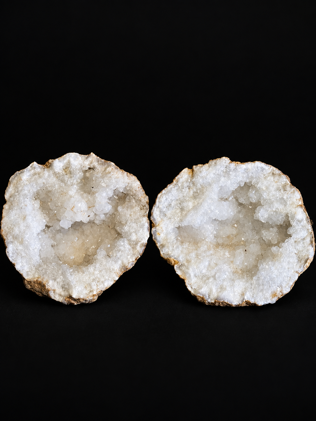 Rock crystal geode – 2 halves – 20 cm – 2.2 kg